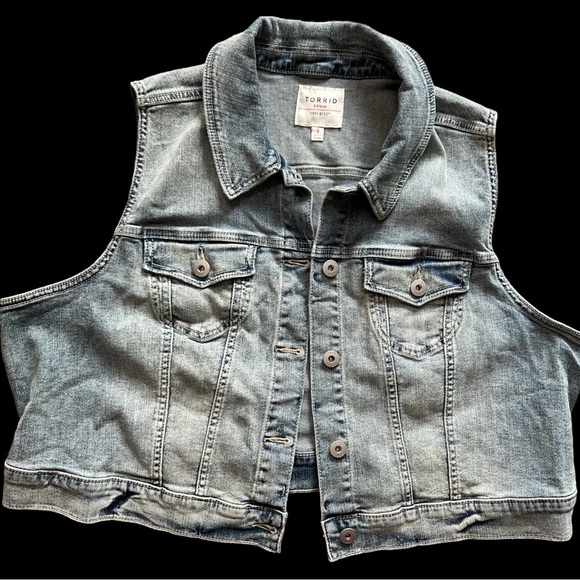 Torrid : cropped denim vest - Picture 4 of 14